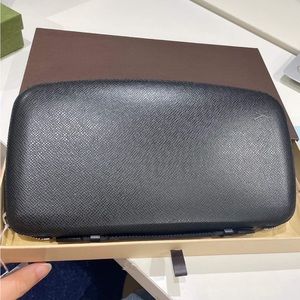 ⭕️Sold ⭕️Louis Vuitton Taiga Atoll Black Zippy Zip Around Travel Case Wallet